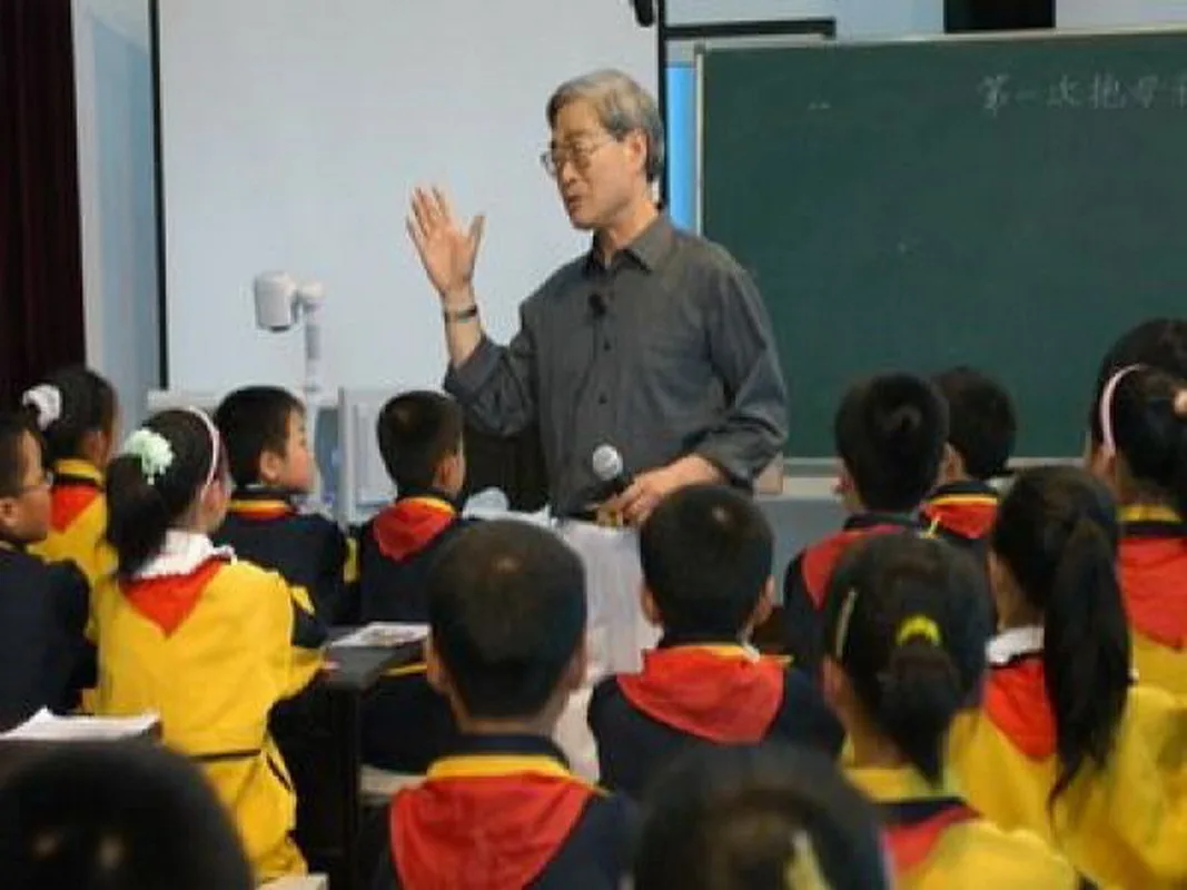 录课讲师场景图