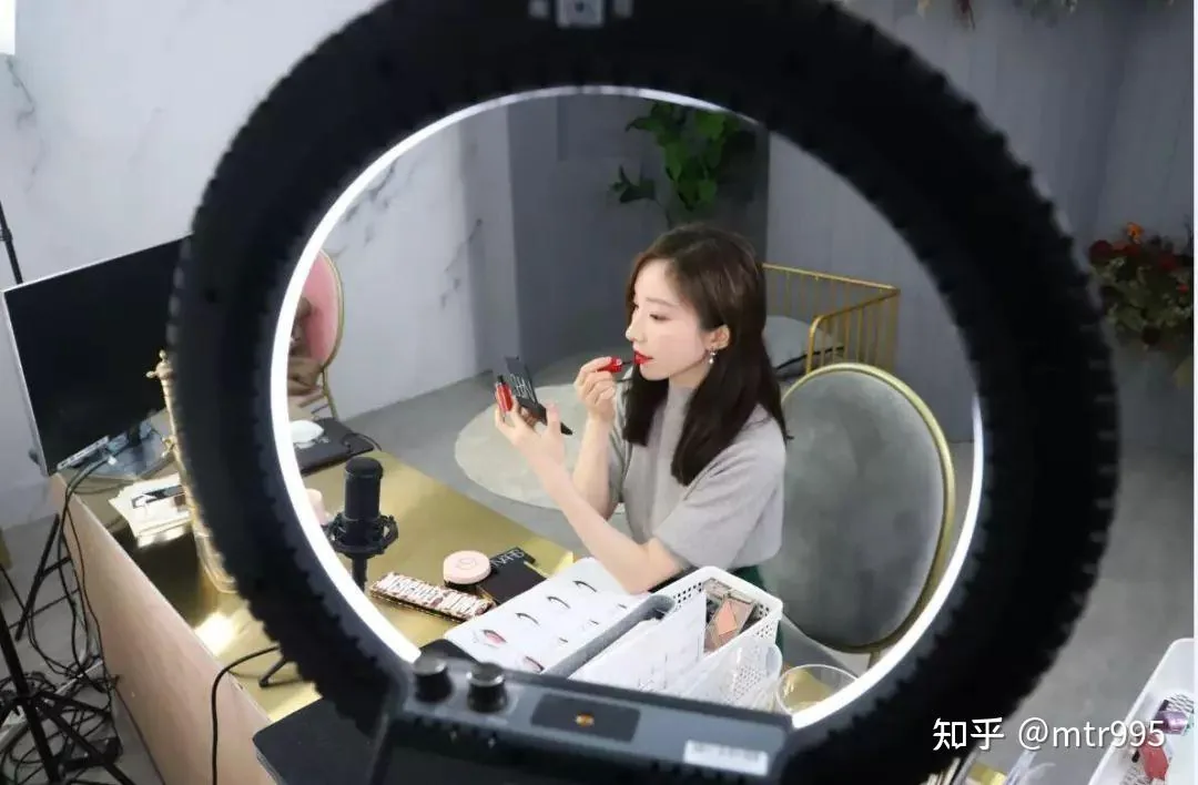 直播带货场景图